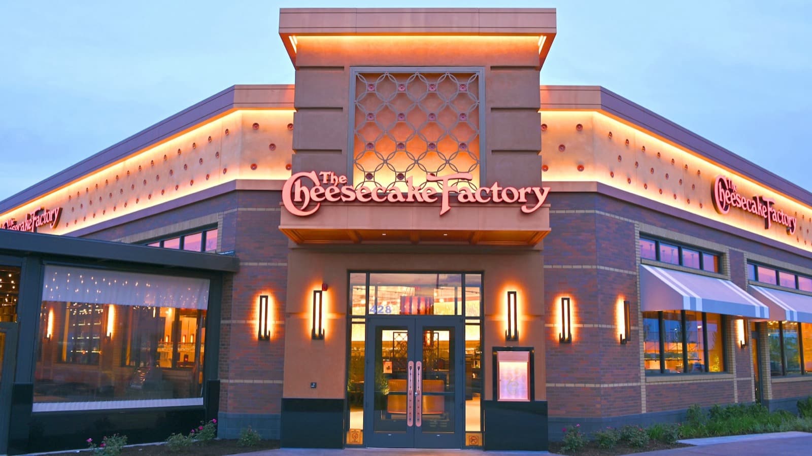 The exterior of The Cheesecake Factory