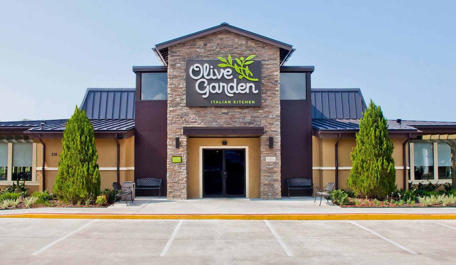 The exterior of Olive Garden