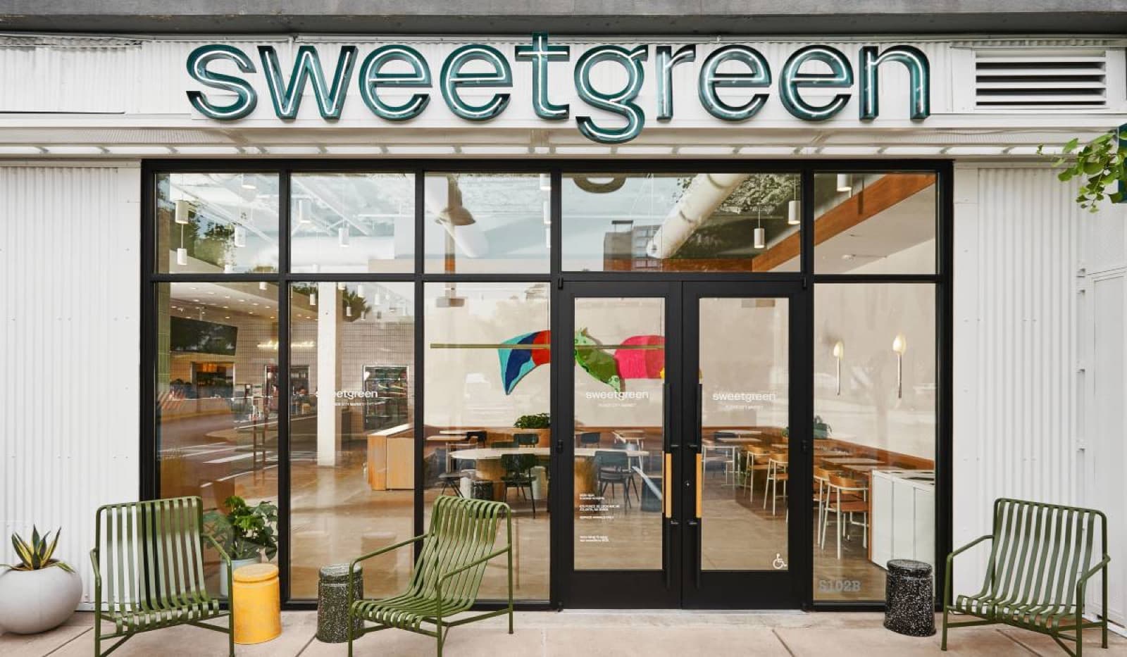 The exterior of Sweetgreen